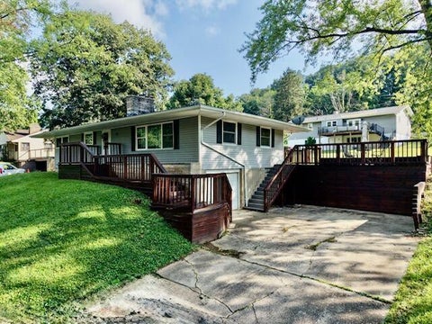 Photo of 91 Sharon Road, Chillicothe, OH 45601 (MLS # 226037425)