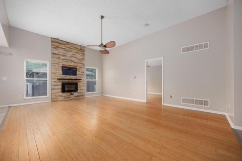 Photo of 3477 Hail Ridge Drive, Reynoldsburg, OH 43068 (MLS # 226018025)