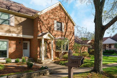 Photo of 2198 Sandston Road, Columbus, OH 43220 (MLS # 225039718)
