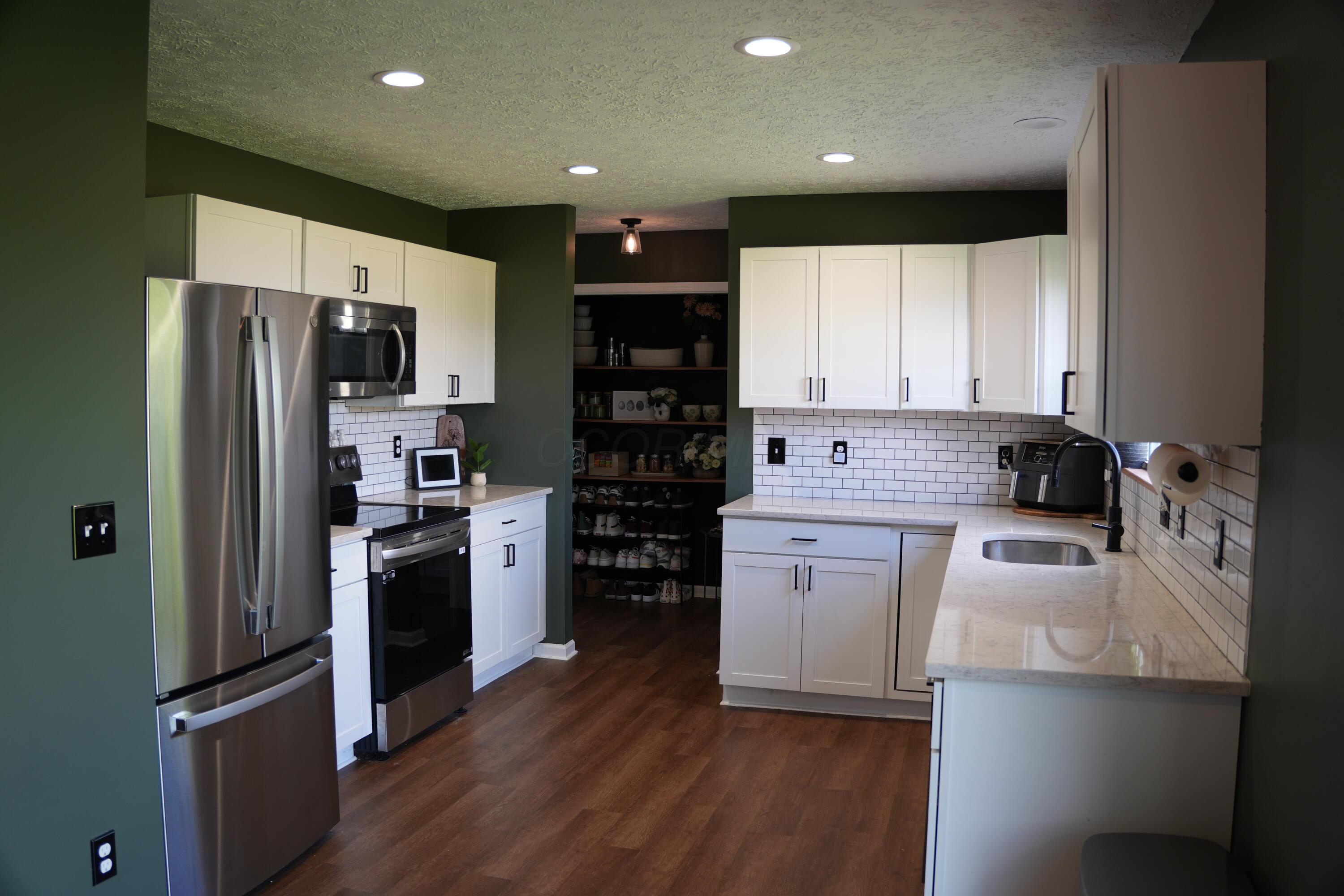 4227 Sestos Drive, Columbus, Ohio image 2