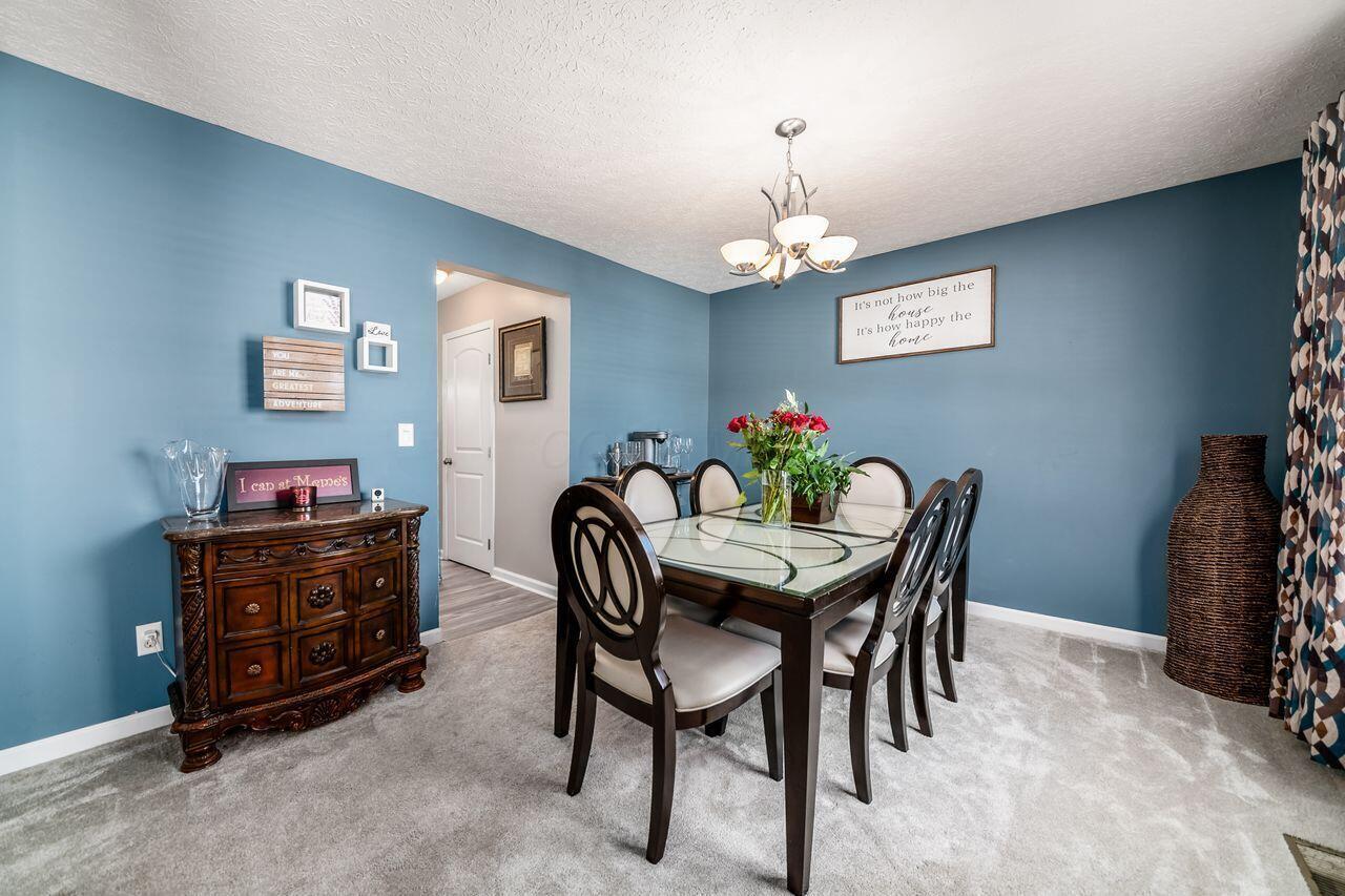 414 Sandmar Court, Pataskala, Ohio image 3