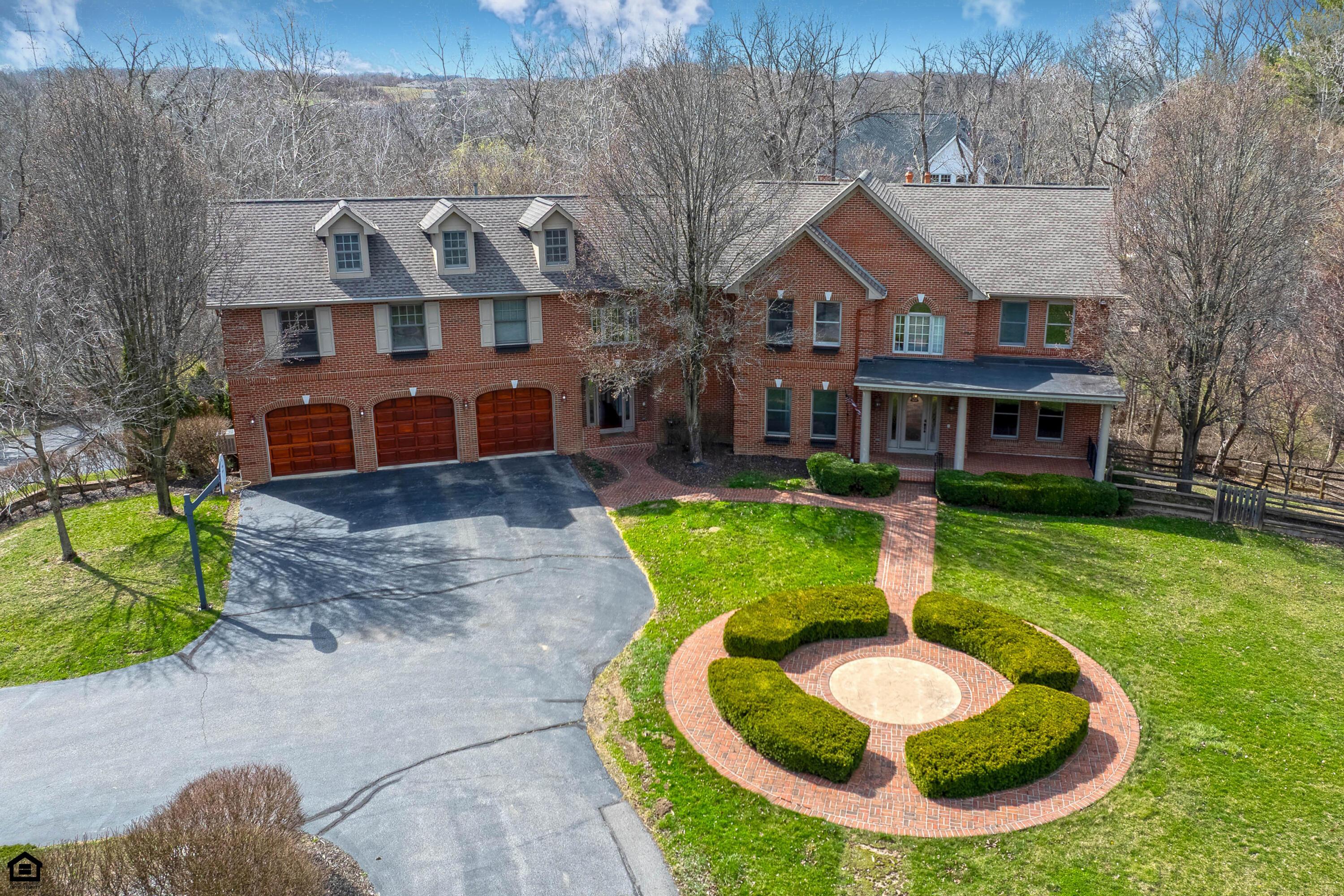 7040 Africa Road, Galena, Ohio image 2