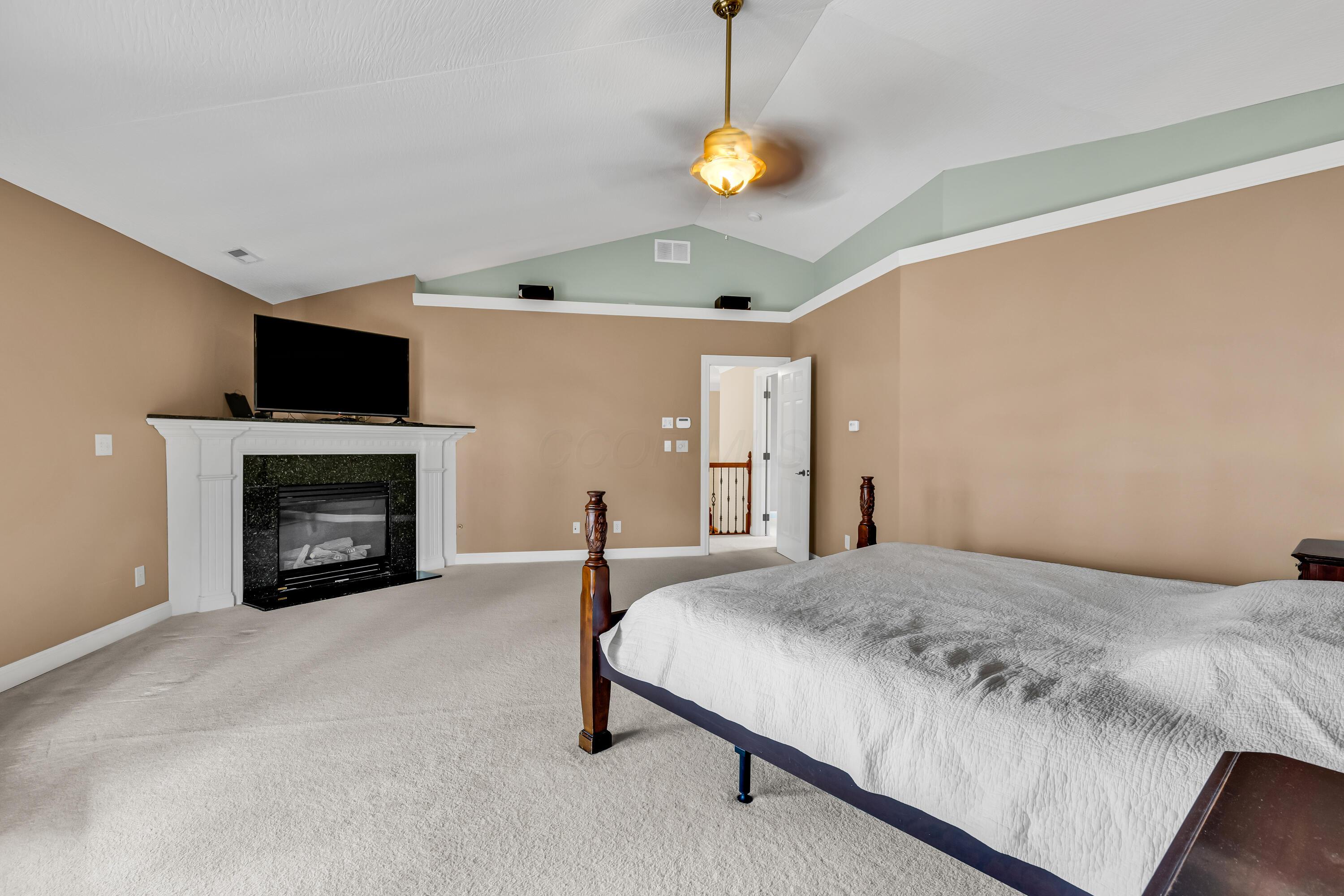 7040 Africa Road, Galena, Ohio image 47