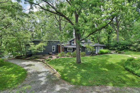 Photo of 6889 Olentangy River Road, Columbus, OH 43235 (MLS # 226022393)