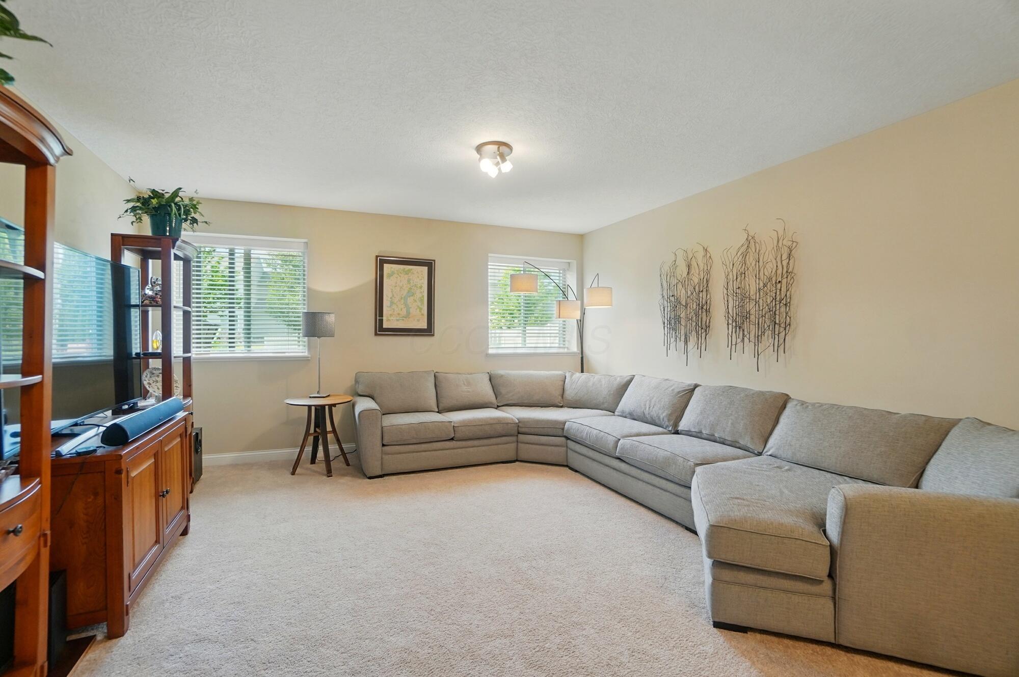 6368 Casado Drive, Columbus, Ohio image 5