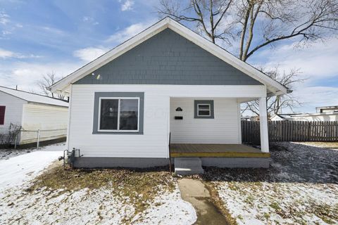 Photo of 207 Florence Street, Washington Court House, OH 43160 (MLS # 226000245)