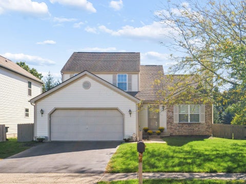 Photo of 2260 Siskin Avenue, Columbus, OH 43228 (MLS # 226038209)