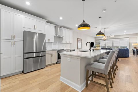 Tiny photo for 5211 Highpointe Lakes Drive 7402 #7402, Westerville, OH 43081 (MLS # 226000627)