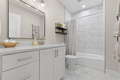 Tiny photo for 5211 Highpointe Lakes Drive 7402 #7402, Westerville, OH 43081 (MLS # 226000627)