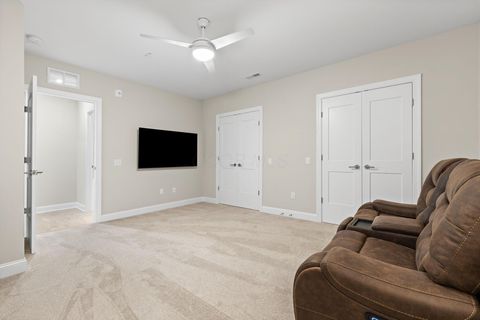 Tiny photo for 5211 Highpointe Lakes Drive 7402 #7402, Westerville, OH 43081 (MLS # 226000627)