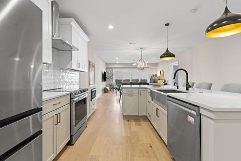 Tiny photo for 5211 Highpointe Lakes Drive 7402 #7402, Westerville, OH 43081 (MLS # 226000627)