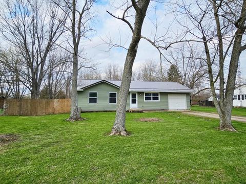 Photo of 3002 Snow Hill Road SW, Washington Court House, OH 43160 (MLS # 226009764)