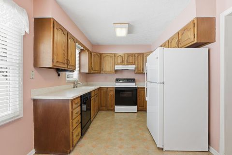 Tiny photo for 602 Deanna Stroll Road, Heath, OH 43056 (MLS # 226003094)