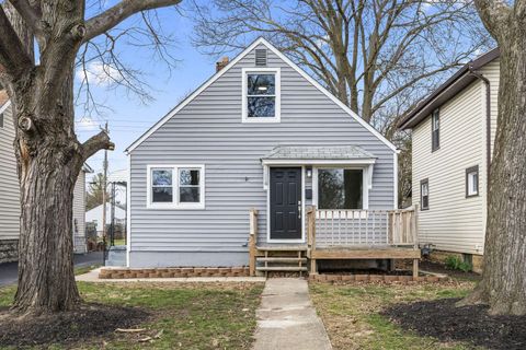 Photo of 1222 Manchester Avenue, Columbus, OH 43211 (MLS # 226007804)