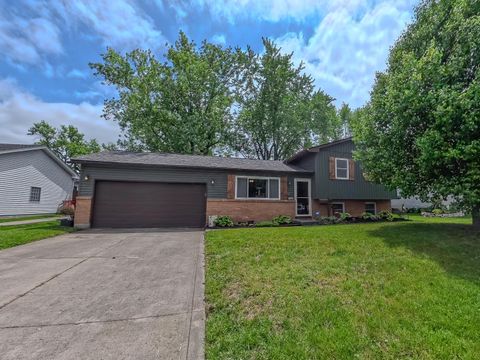 Tiny photo for 2575 McDaniel Court, Grove City, OH 43123 (MLS # 226014292)