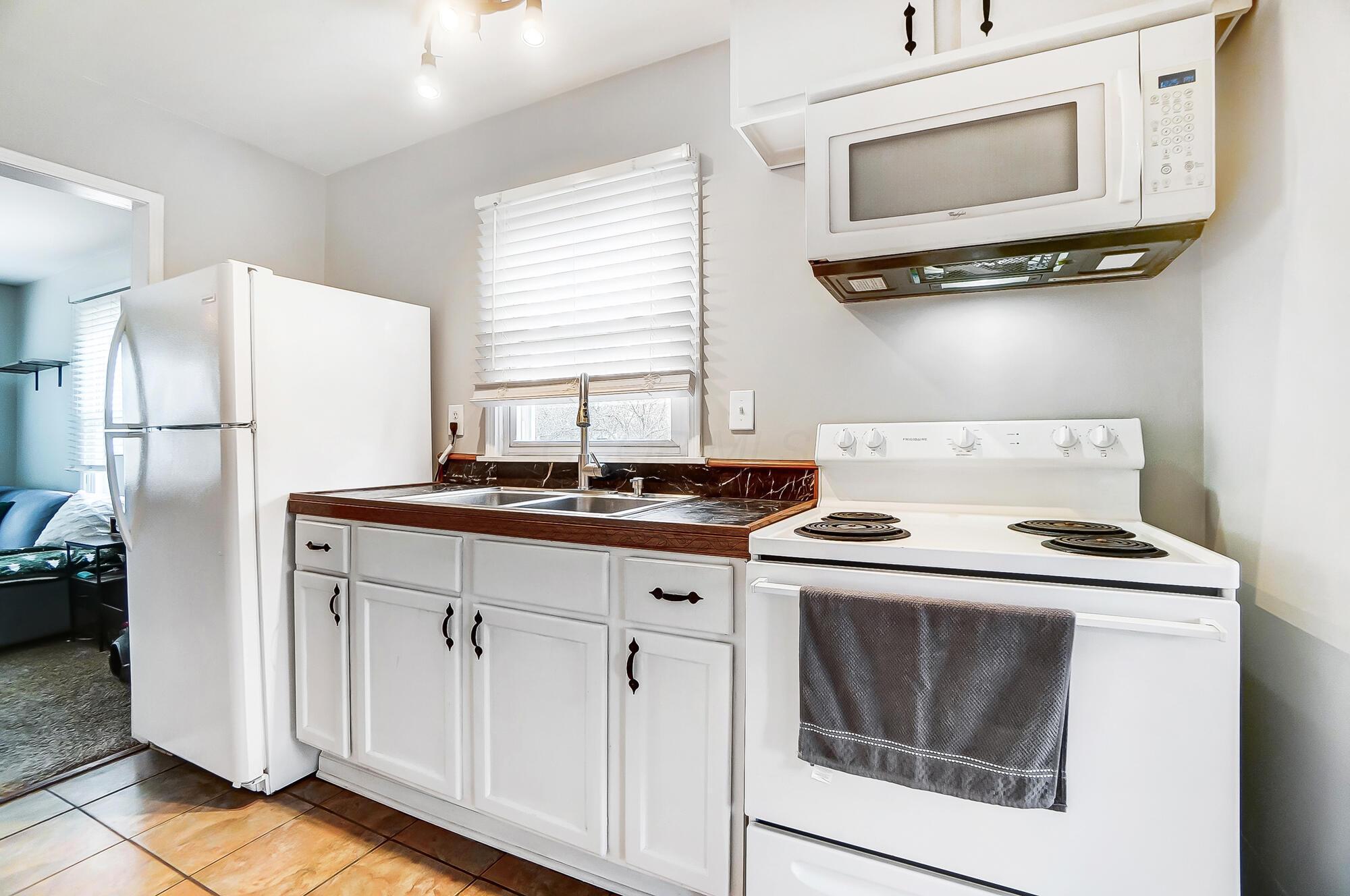 1503 Beach Drive, Medway, Ohio image 14