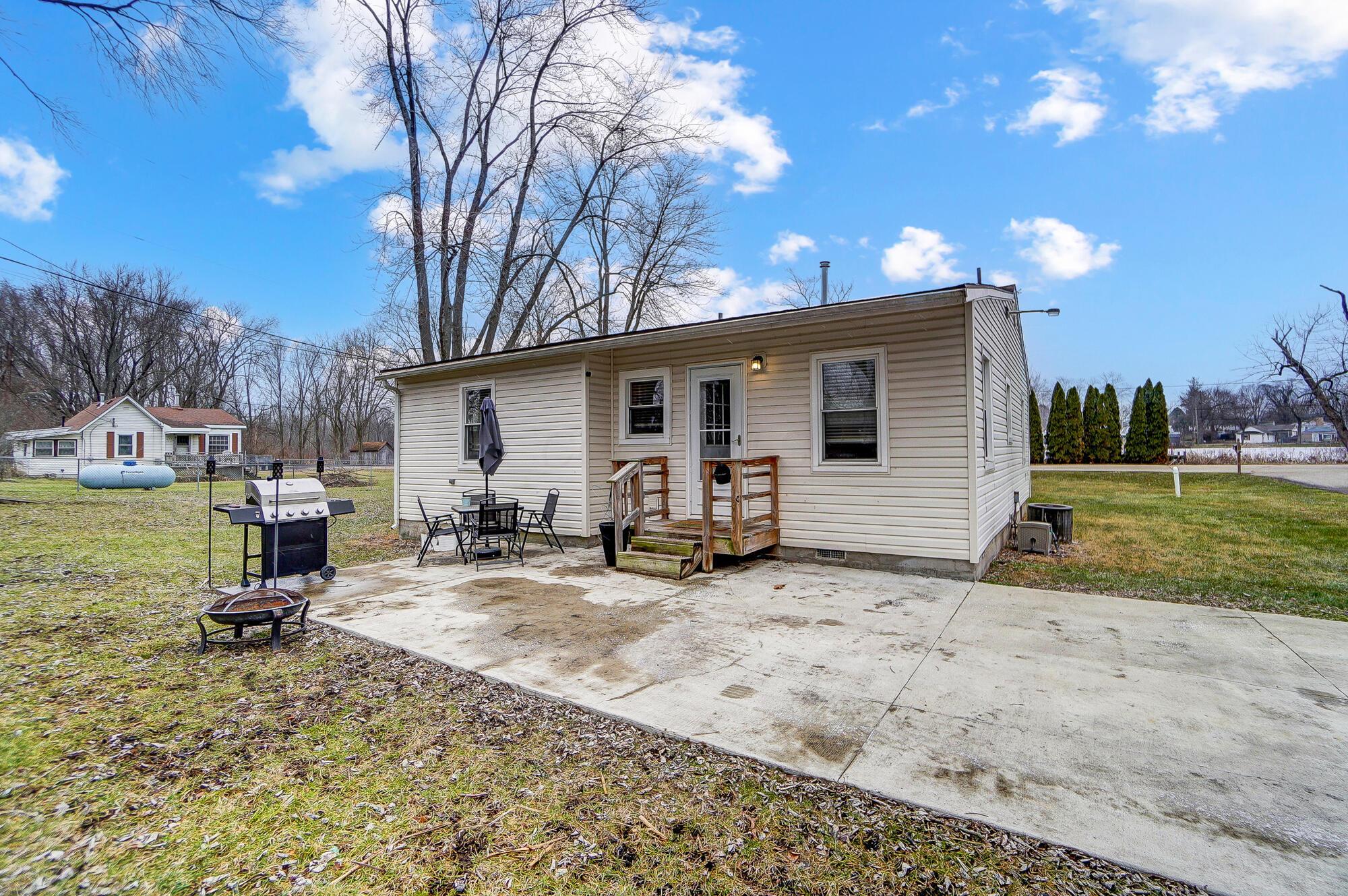 1503 Beach Drive, Medway, Ohio image 33
