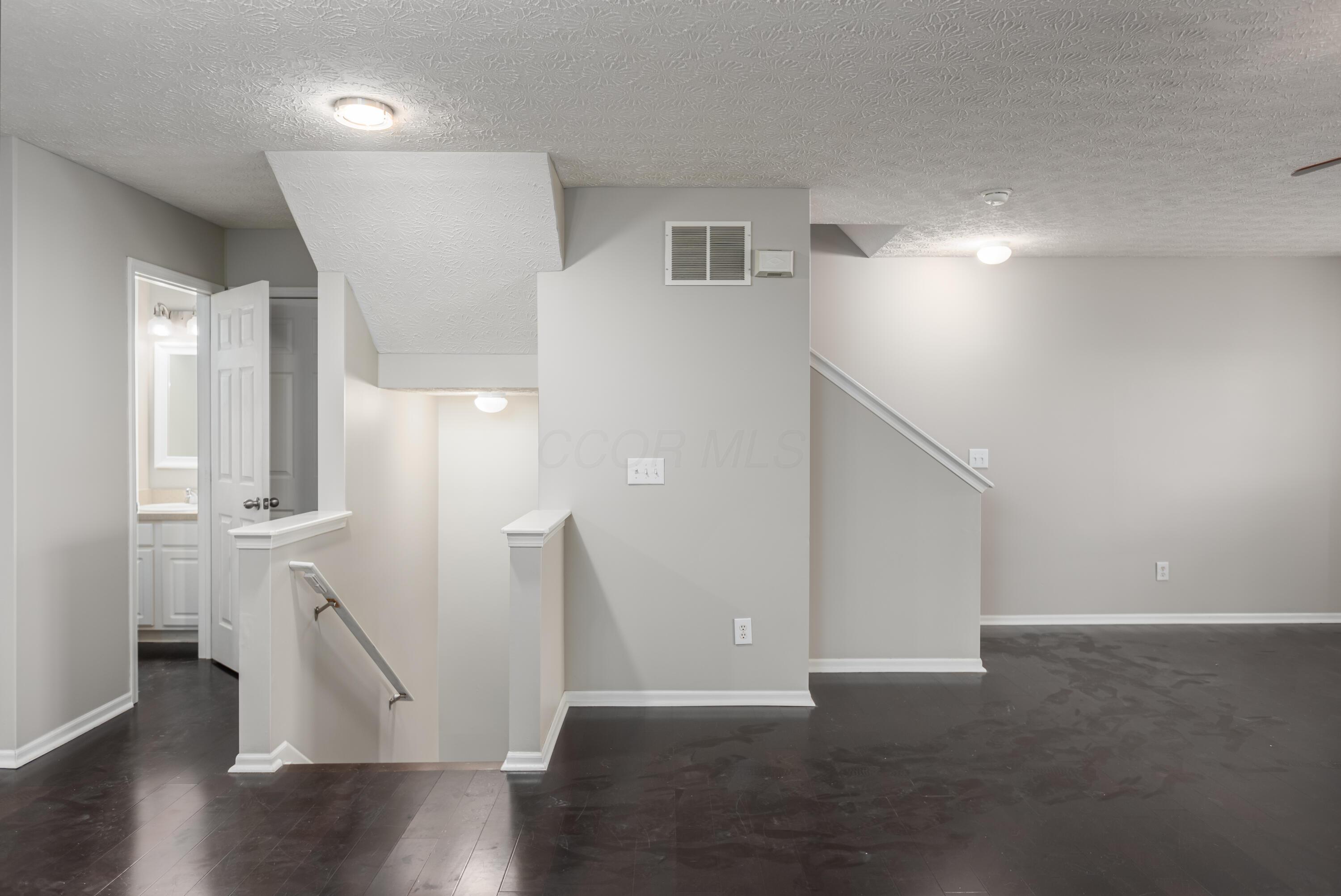 6019 Canyon Creek Drive #205, Dublin, Ohio image 5