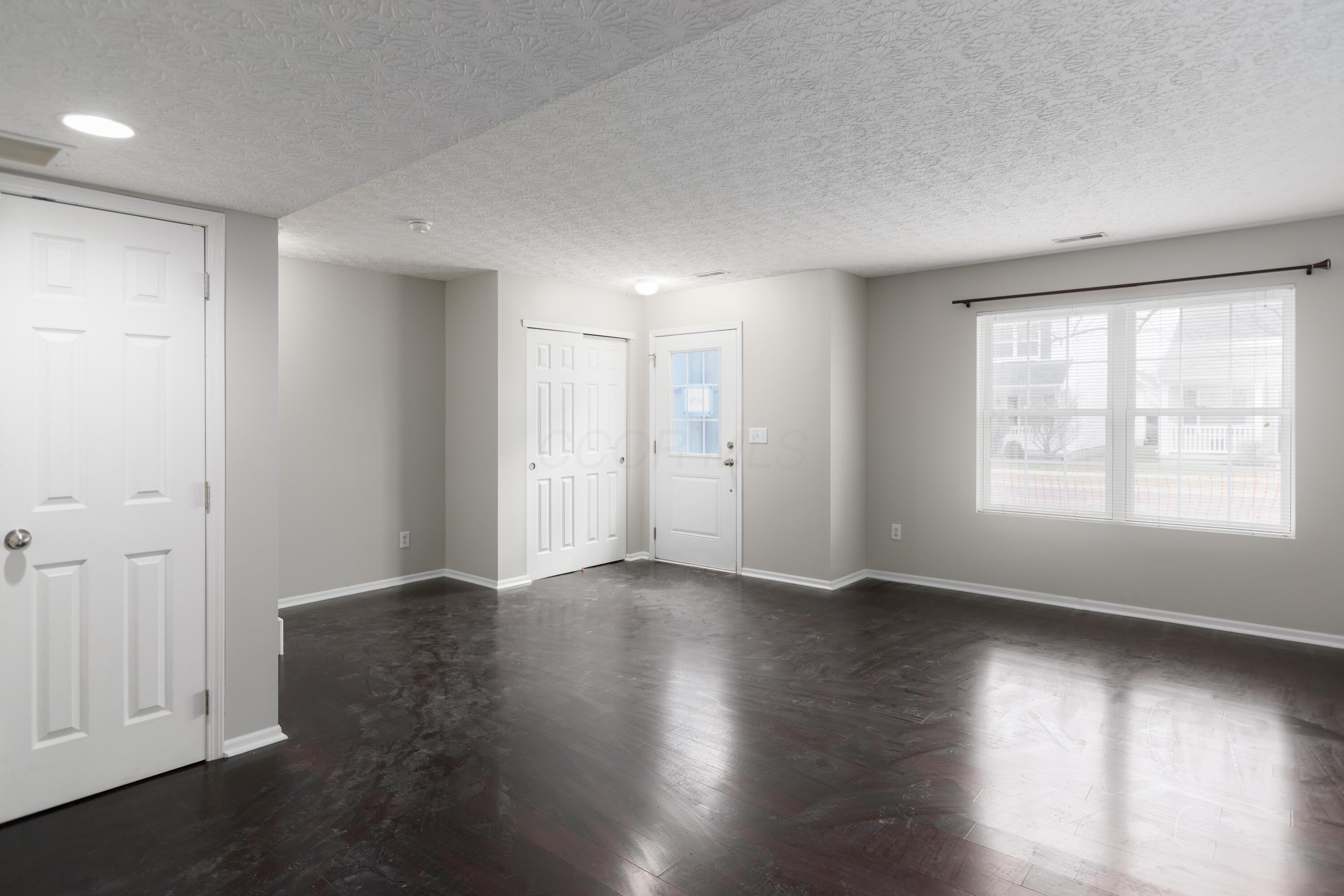 6019 Canyon Creek Drive #205, Dublin, Ohio image 2