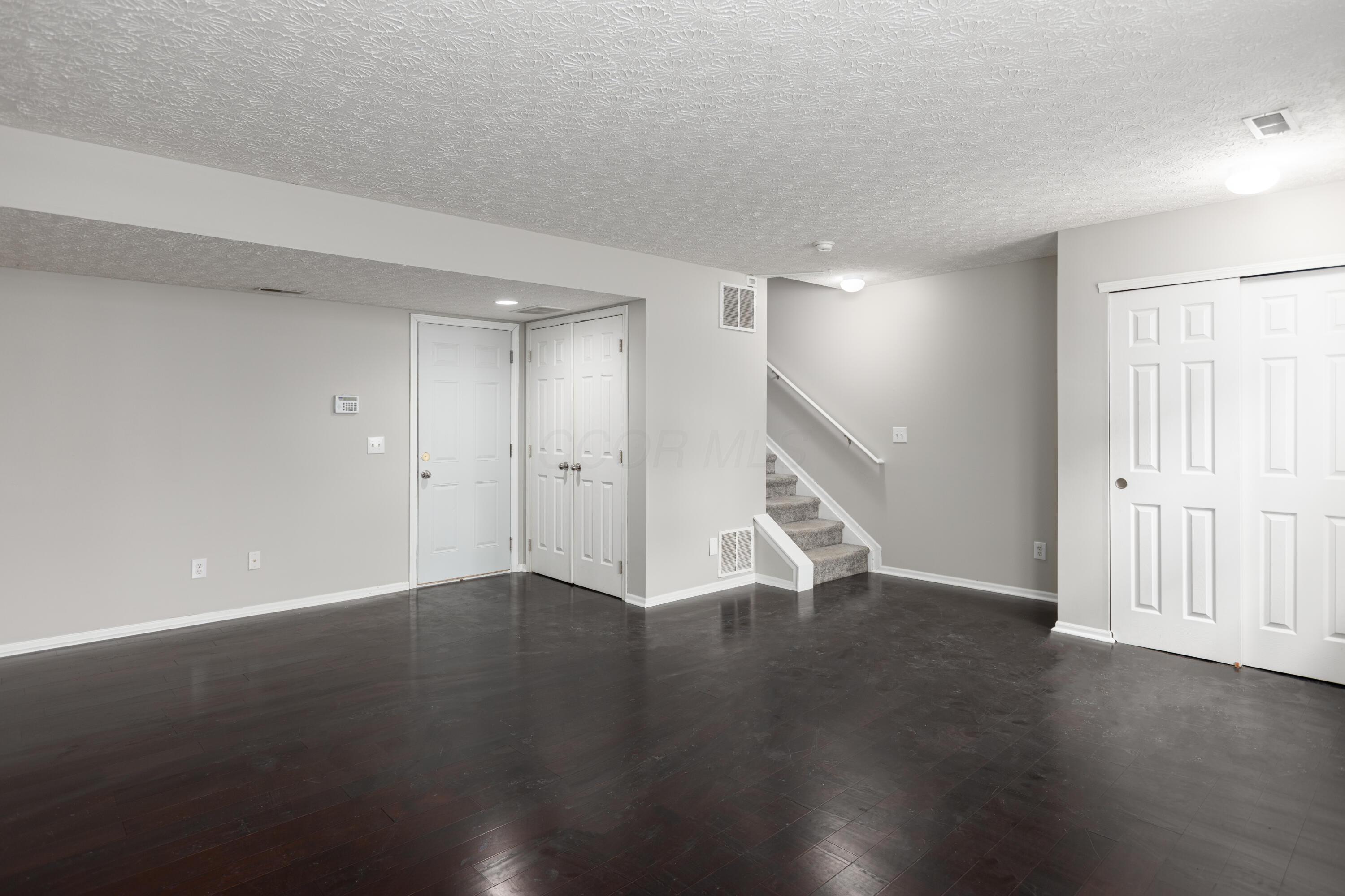 6019 Canyon Creek Drive #205, Dublin, Ohio image 3