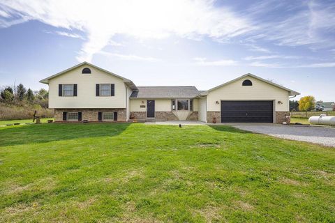 Photo of 12099 Duncan Plains Road, Johnstown, OH 43031 (MLS # 225042302)