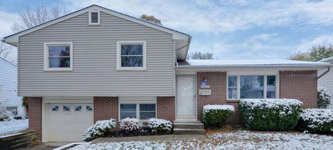 Photo of 3426 Dahlgreen Drive, Westerville, OH 43081 (MLS # 225042836)