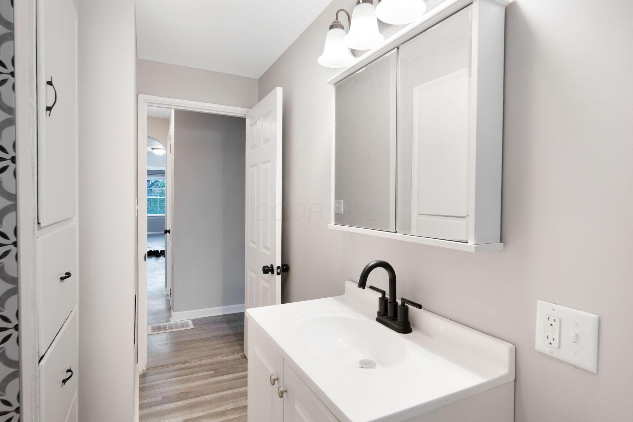 2575 Jordan Road, Columbus, Ohio image 37