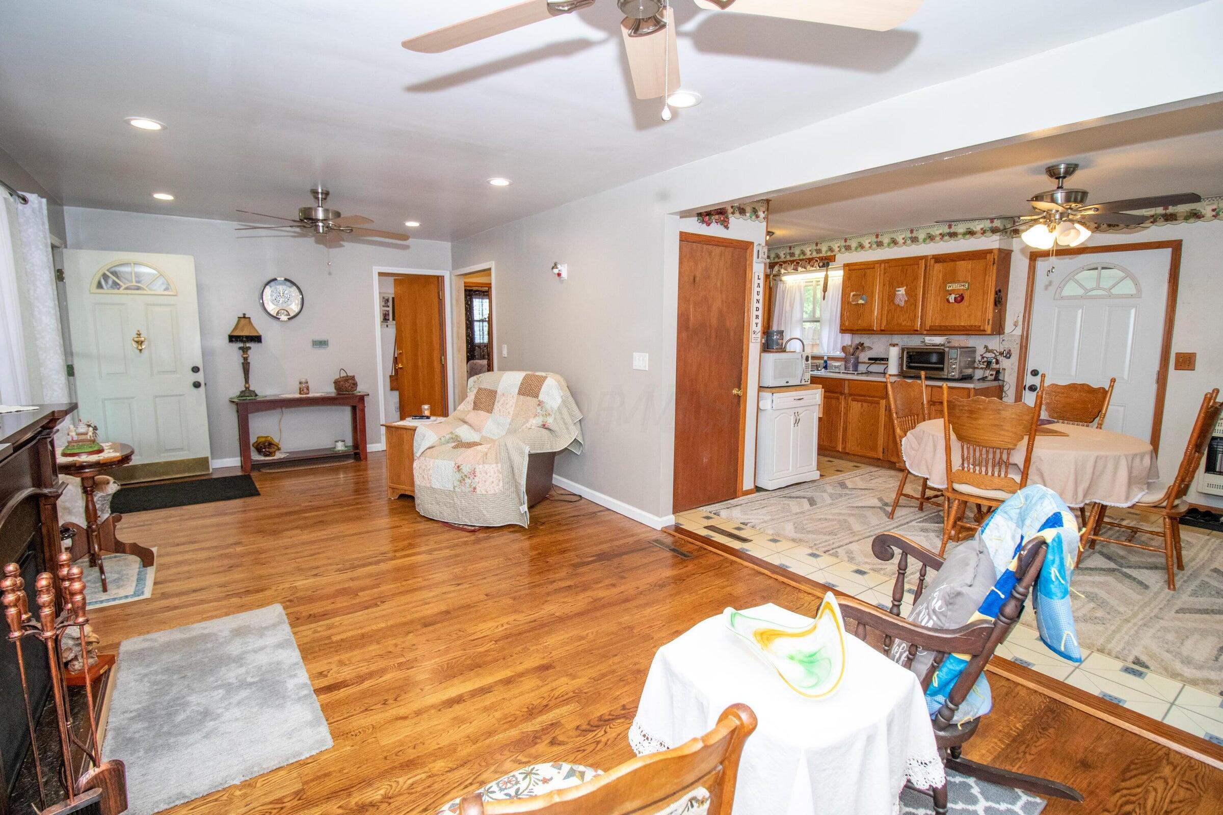 1089 Meadow Lane