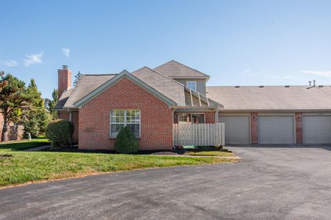 Photo of 3906 Sandstone Circle, Powell, OH 43065 (MLS # 225039193)