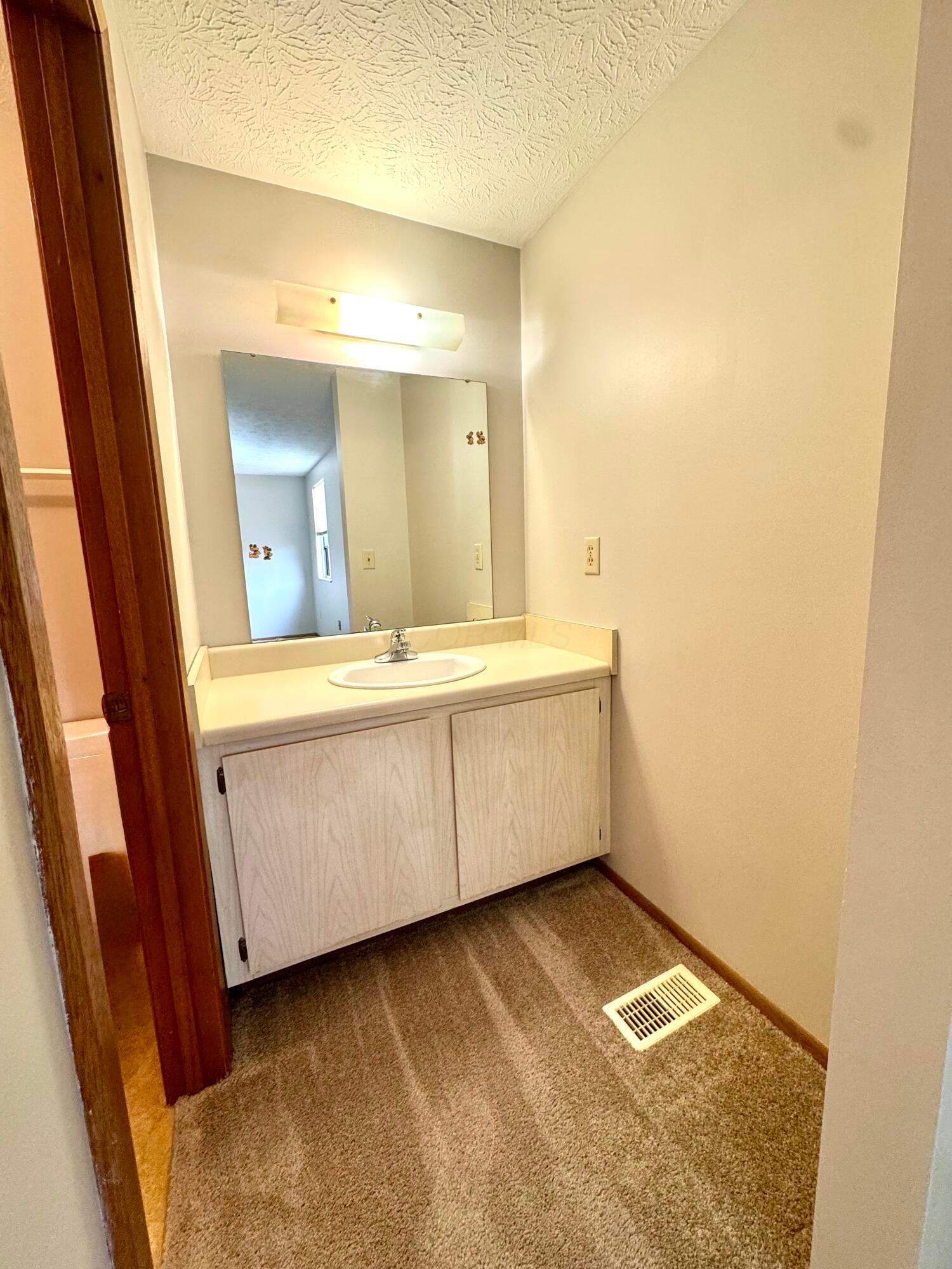 964 Cross Country Drive, Westerville, Ohio image 20