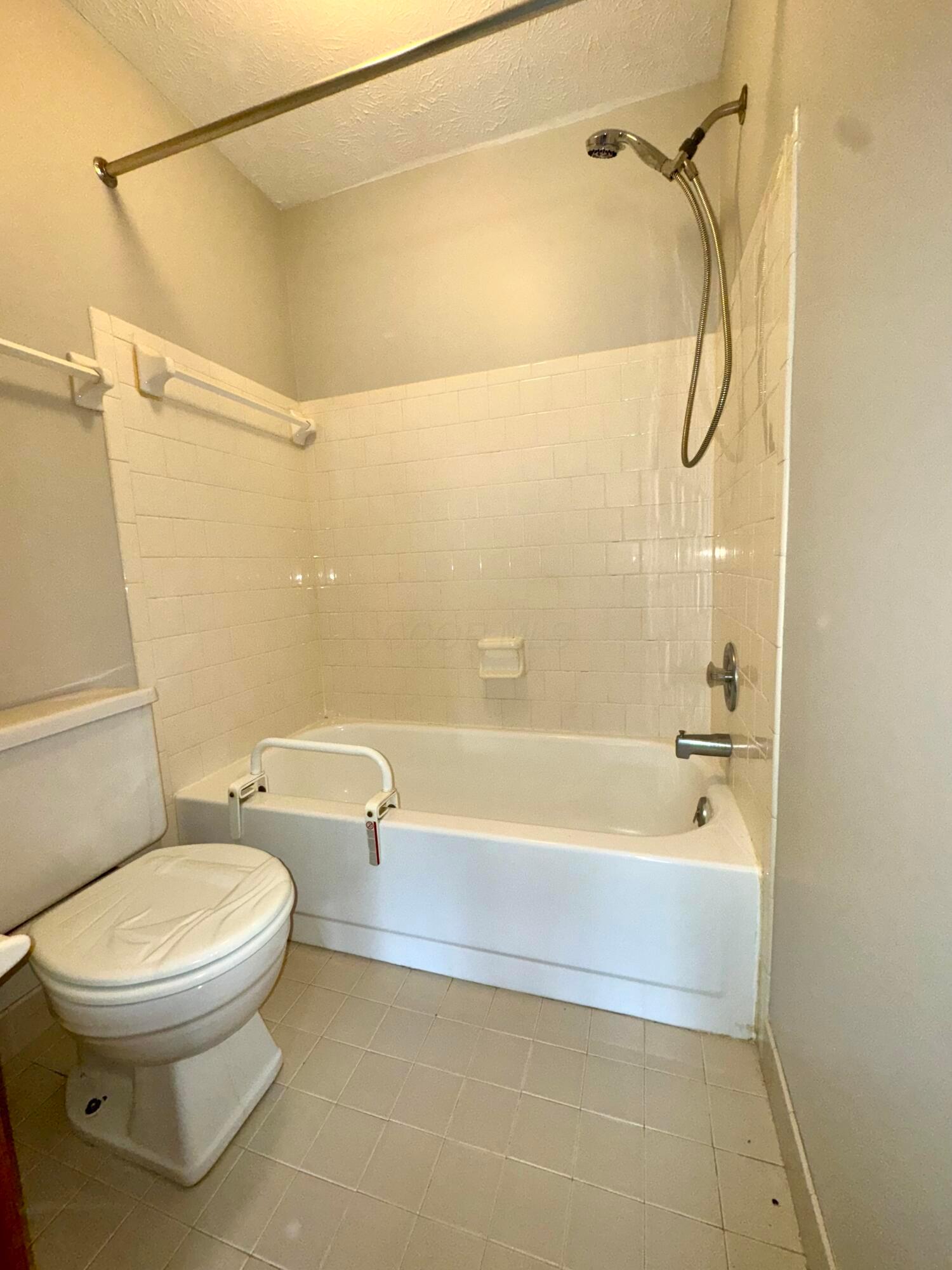 964 Cross Country Drive, Westerville, Ohio image 23