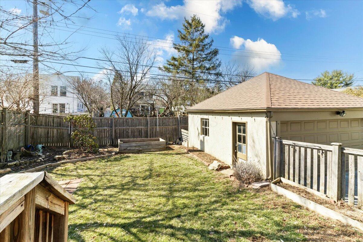 91 N Stanwood Road, Bexley, Ohio image 32