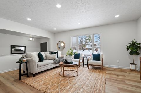 Tiny photo for 961 E College Avenue, Westerville, OH 43081 (MLS # 226003290)