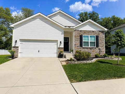 Photo of 5798 Wynnewood Drive, Grove City, OH 43123 (MLS # 226033023)