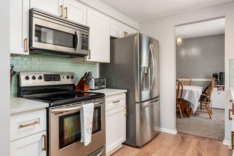 Tiny photo for 5570 Oldwynne Road, Hilliard, OH 43026 (MLS # 226003267)