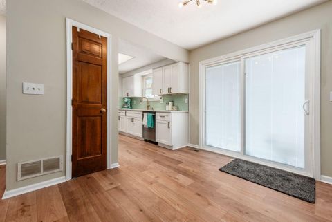 Tiny photo for 5570 Oldwynne Road, Hilliard, OH 43026 (MLS # 226003267)