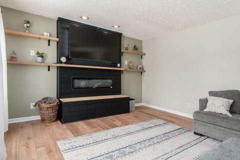 Tiny photo for 5570 Oldwynne Road, Hilliard, OH 43026 (MLS # 226003267)