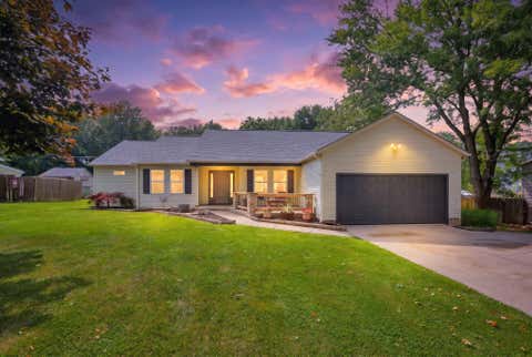 Photo of 118 Ashcraft Drive SW, Granville, OH 43023 (MLS # 226026119)