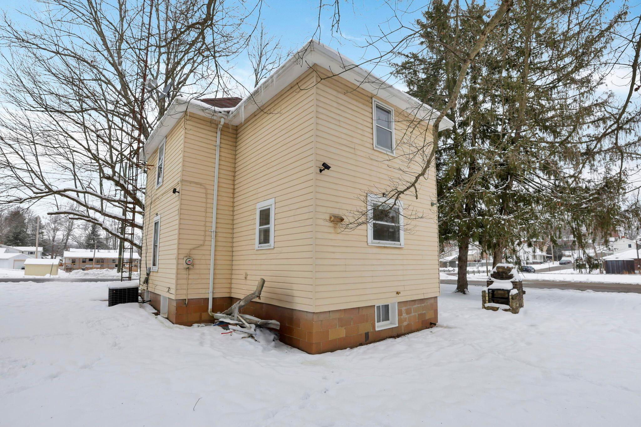 513 W Water Street, New Lexington, Ohio image 28