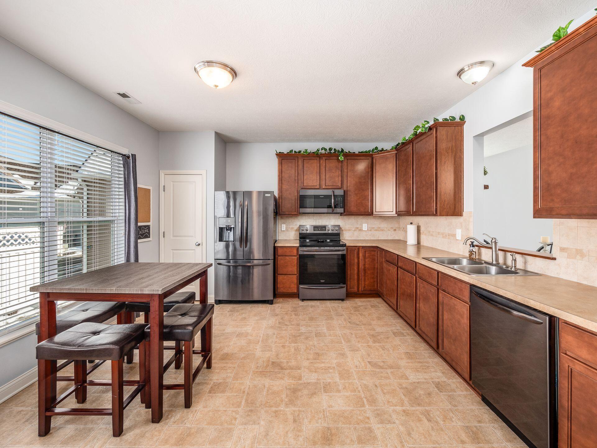 4475 Pebble Beach Drive, Grove City, Ohio image 13