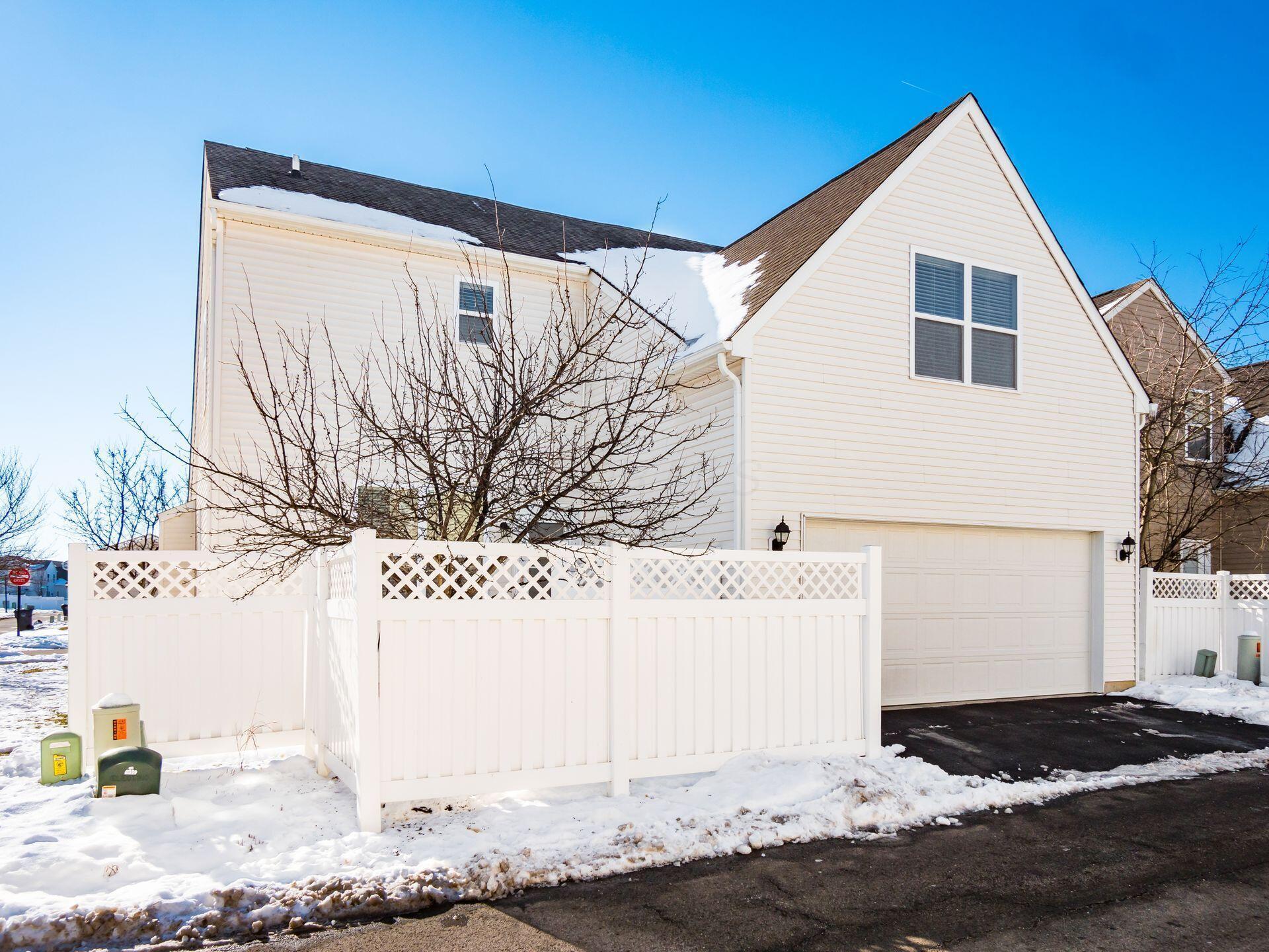 4475 Pebble Beach Drive, Grove City, Ohio image 2