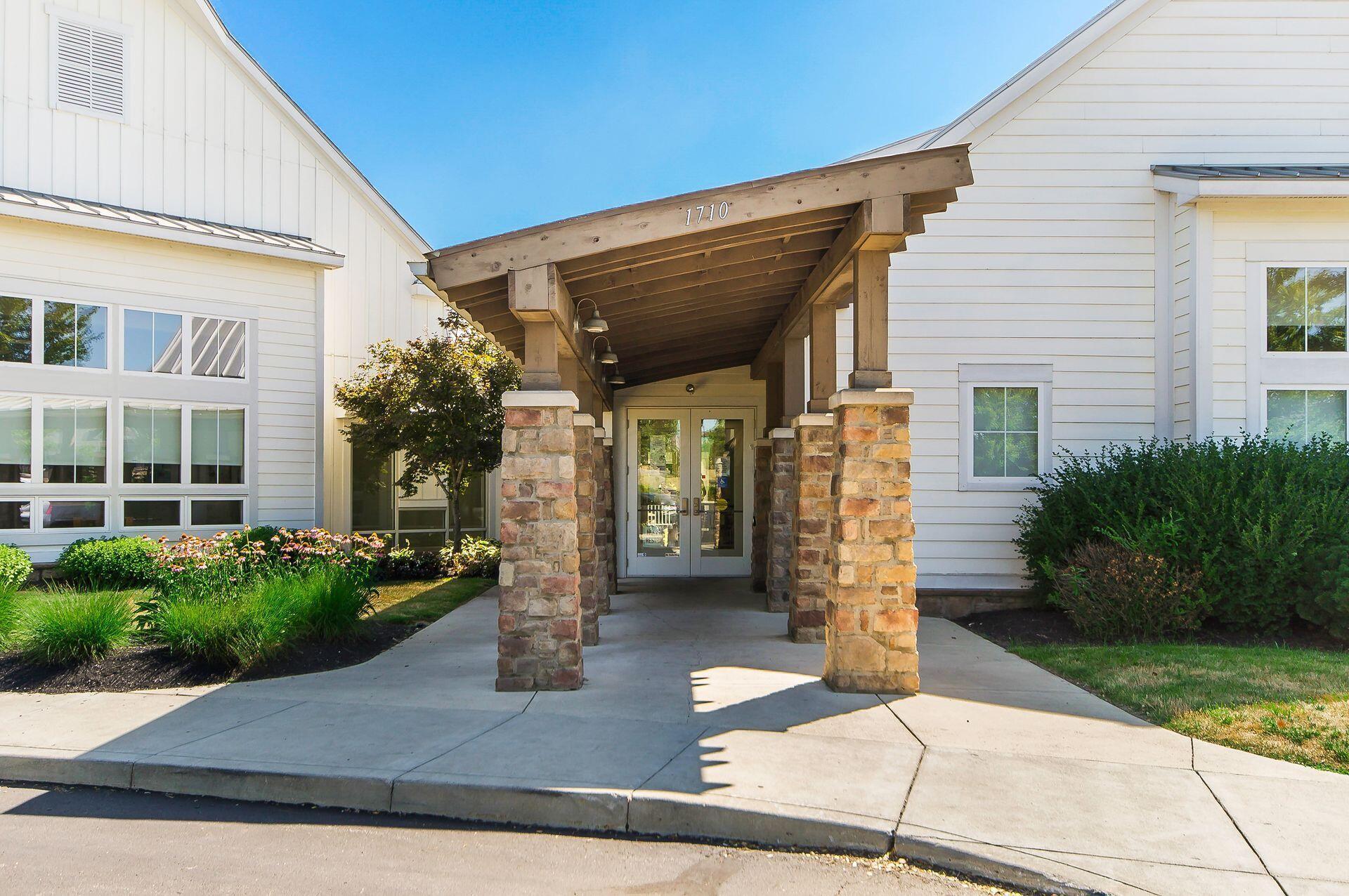 4475 Pebble Beach Drive, Grove City, Ohio image 44