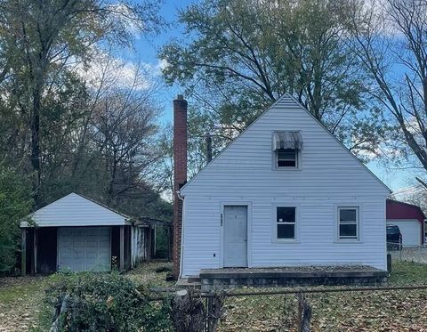 Photo of 3629 S Champion Avenue, Columbus, OH 43207 (MLS # 225042898)