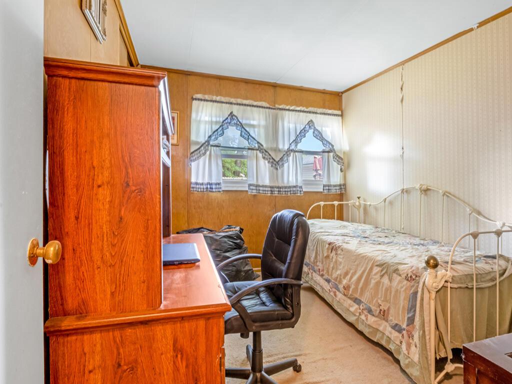 1584 Ridgewood Drive, Salem, Ohio image 12