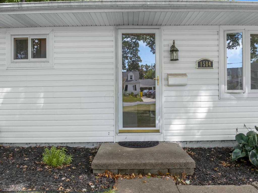 1584 Ridgewood Drive, Salem, Ohio image 5