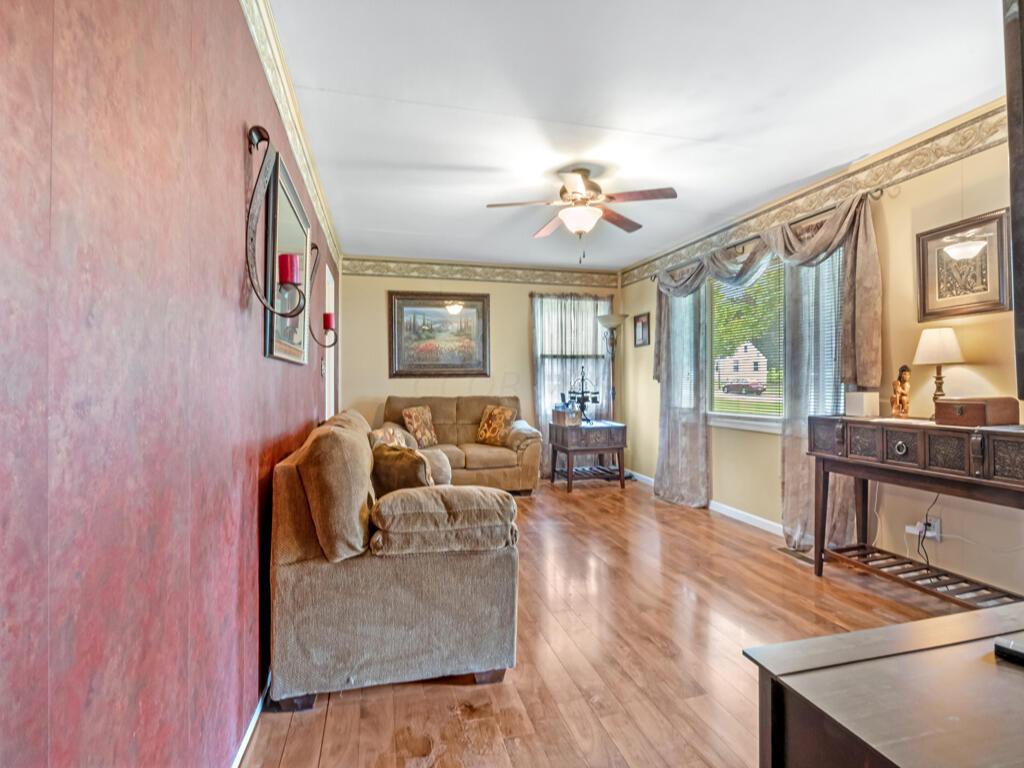 1584 Ridgewood Drive, Salem, Ohio image 9