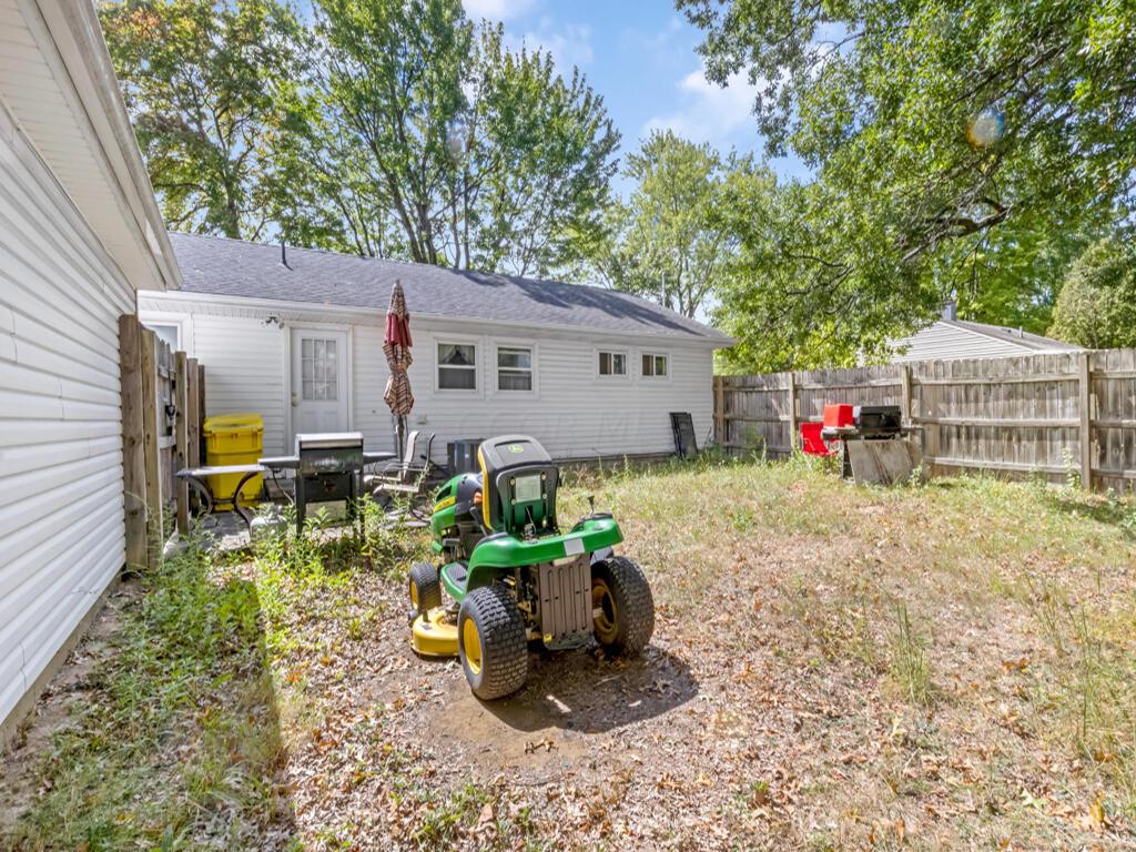 1584 Ridgewood Drive, Salem, Ohio image 18