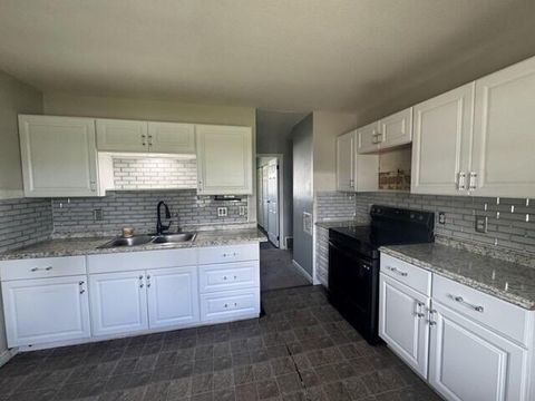 Tiny photo for 4002 Parsons Avenue, Columbus, OH 43207 (MLS # 226014451)