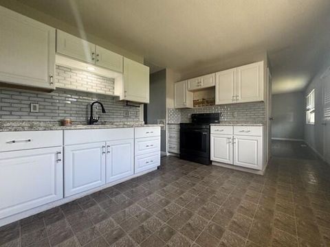 Tiny photo for 4002 Parsons Avenue, Columbus, OH 43207 (MLS # 226014451)