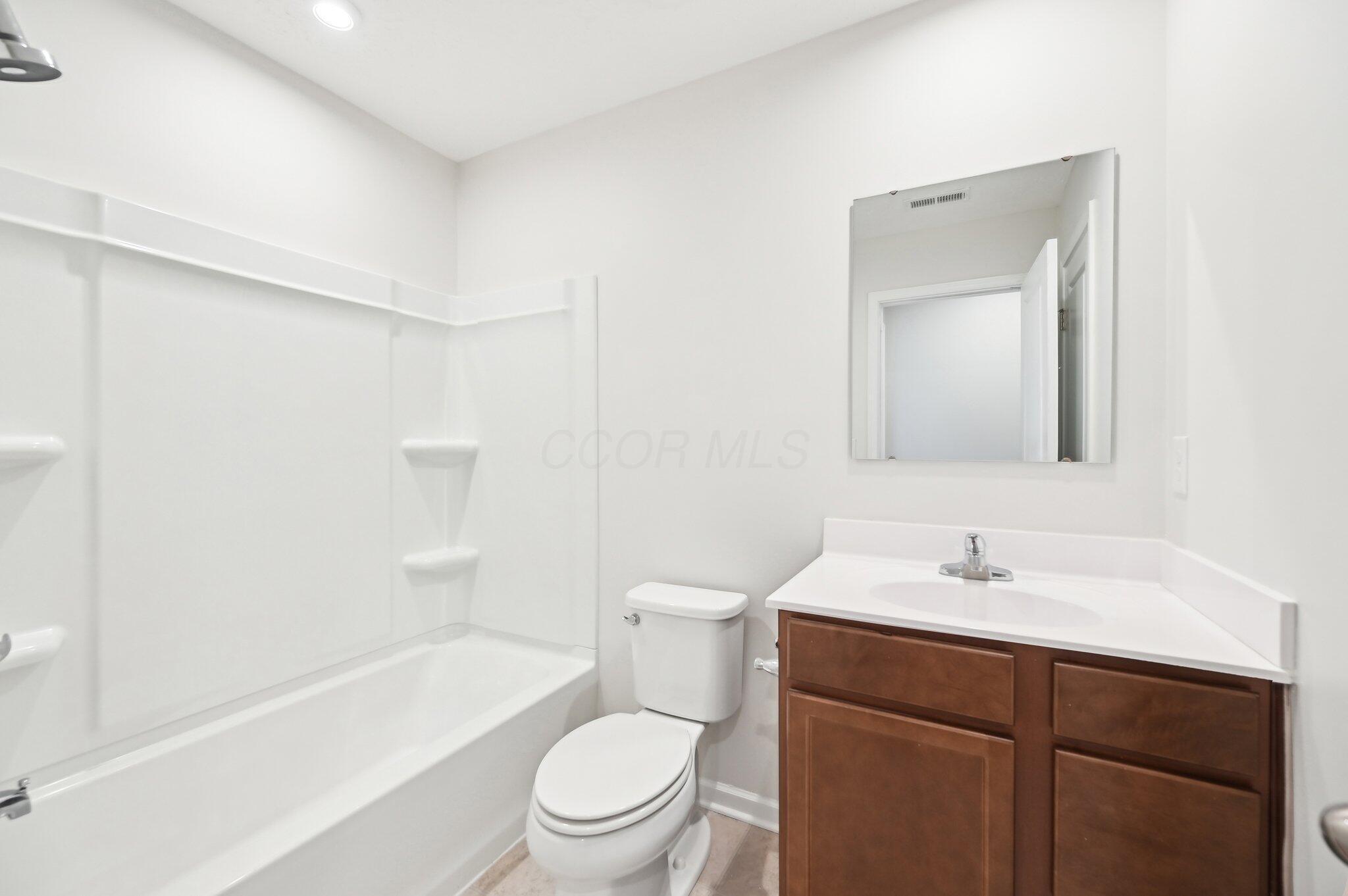 5244 Earhart Drive, Groveport, Ohio image 24